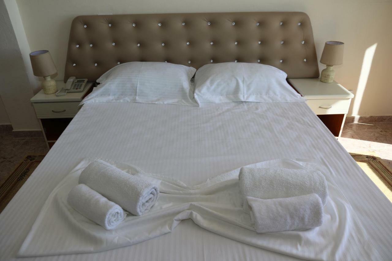 Mava 3* Durrës